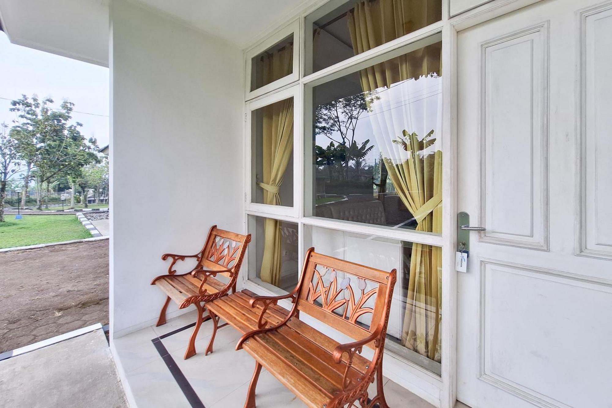 Reddoorz Resort At Tridaya Cisarua Puncak Εξωτερικό φωτογραφία