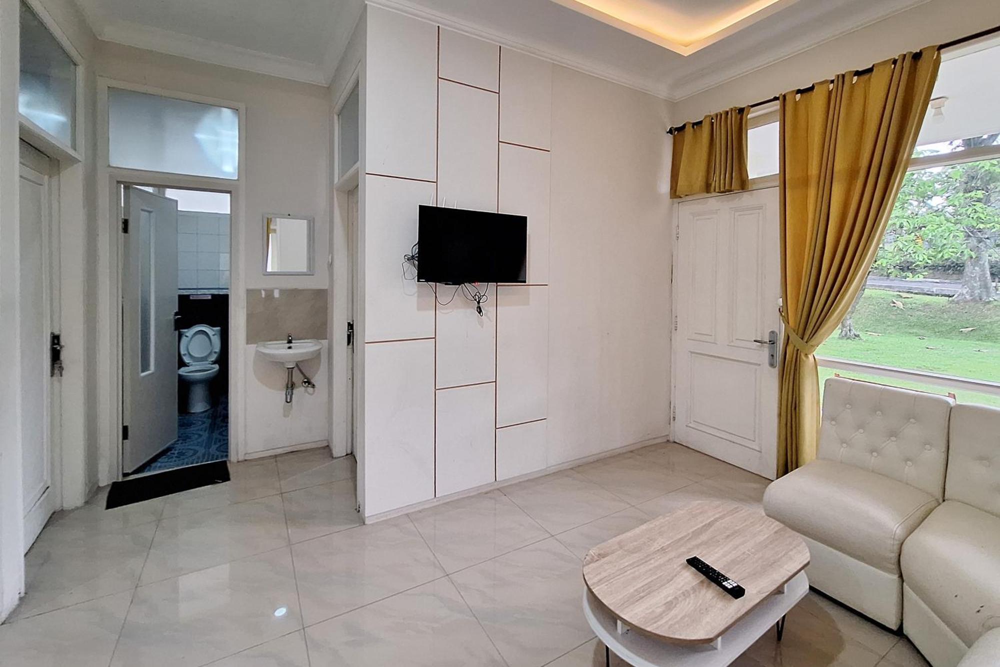Reddoorz Resort At Tridaya Cisarua Puncak Εξωτερικό φωτογραφία