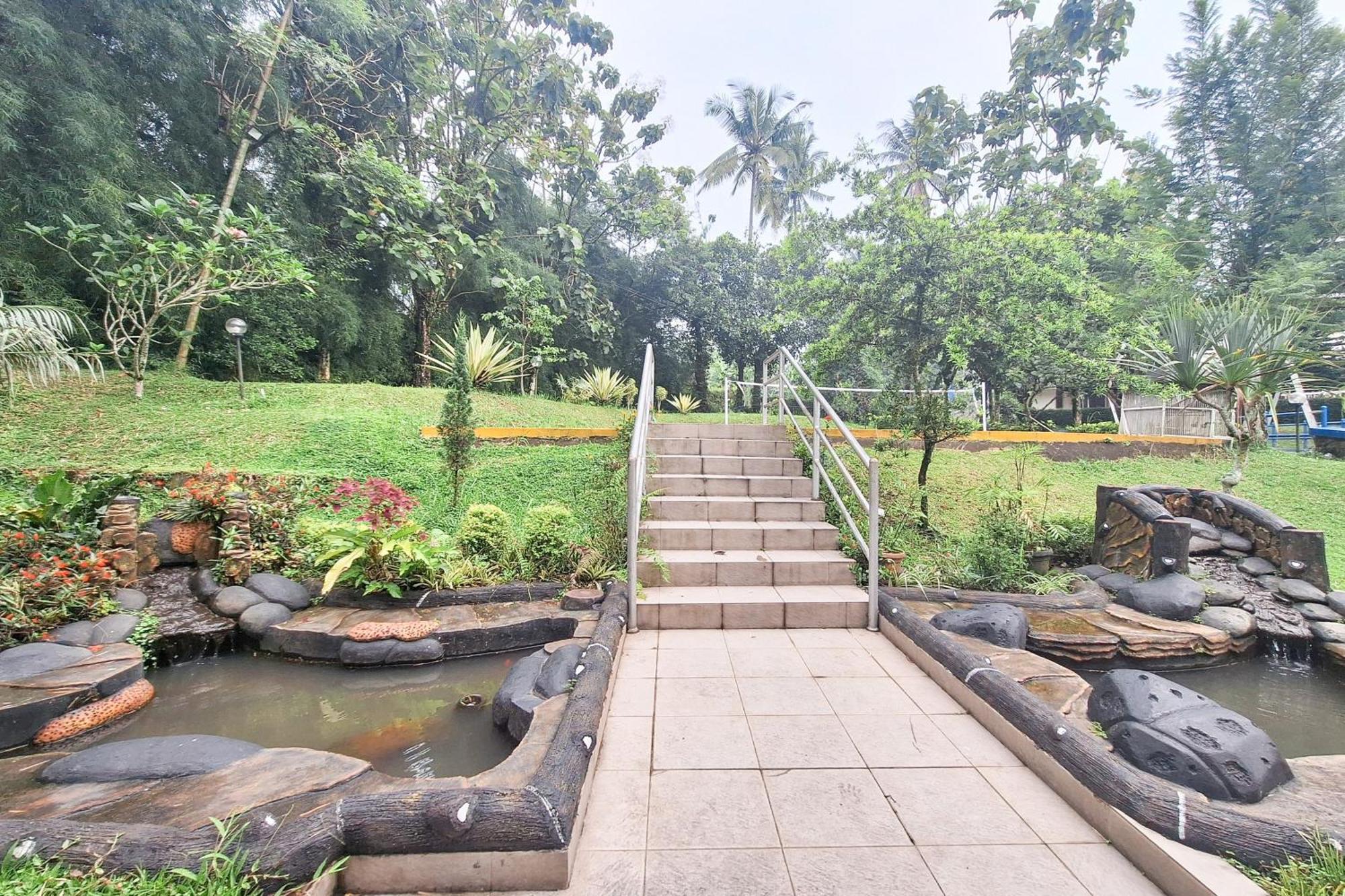 Reddoorz Resort At Tridaya Cisarua Puncak Εξωτερικό φωτογραφία