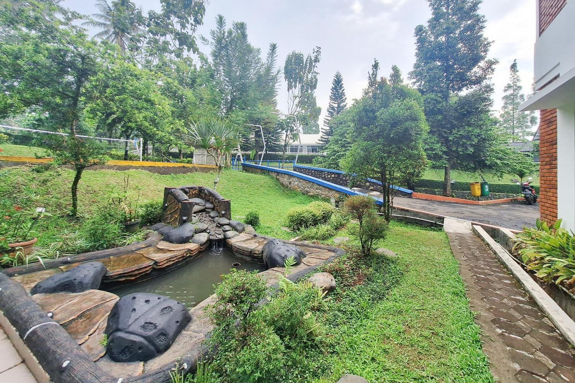 Reddoorz Resort At Tridaya Cisarua Puncak Εξωτερικό φωτογραφία